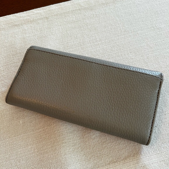 Michael Kors, gray leather flip open wallet, EXCELLENT CONDITION! - Picture 2 of 3